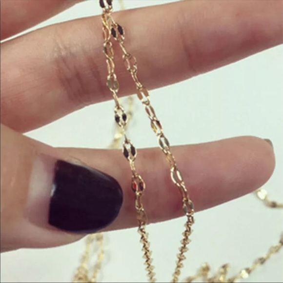 • Brynn • Dainty Layered Necklace - Picture 3 of 4